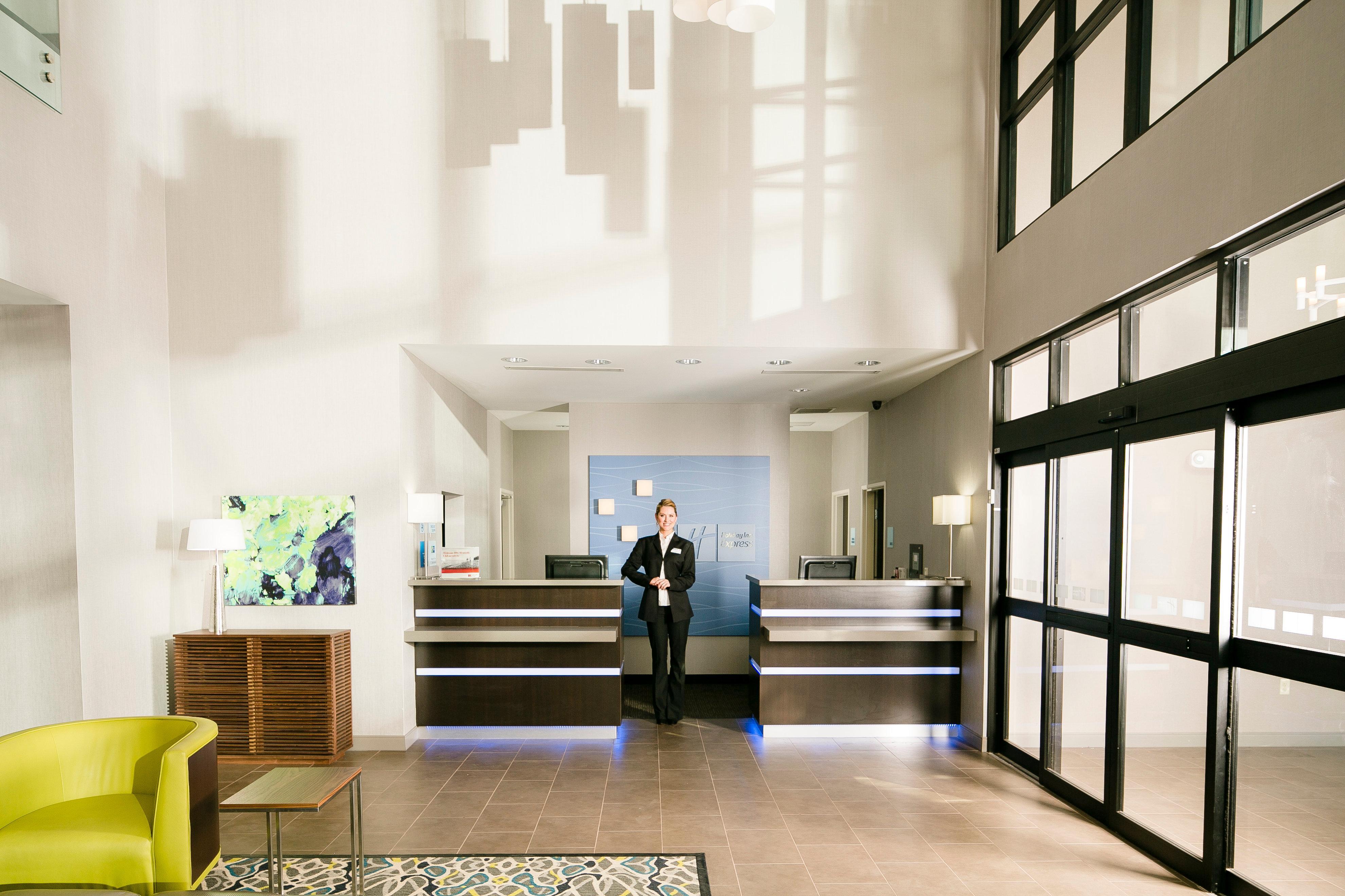 Holiday Inn Express & Suites Oklahoma City Downtown - Bricktown By Ihg Buitenkant foto