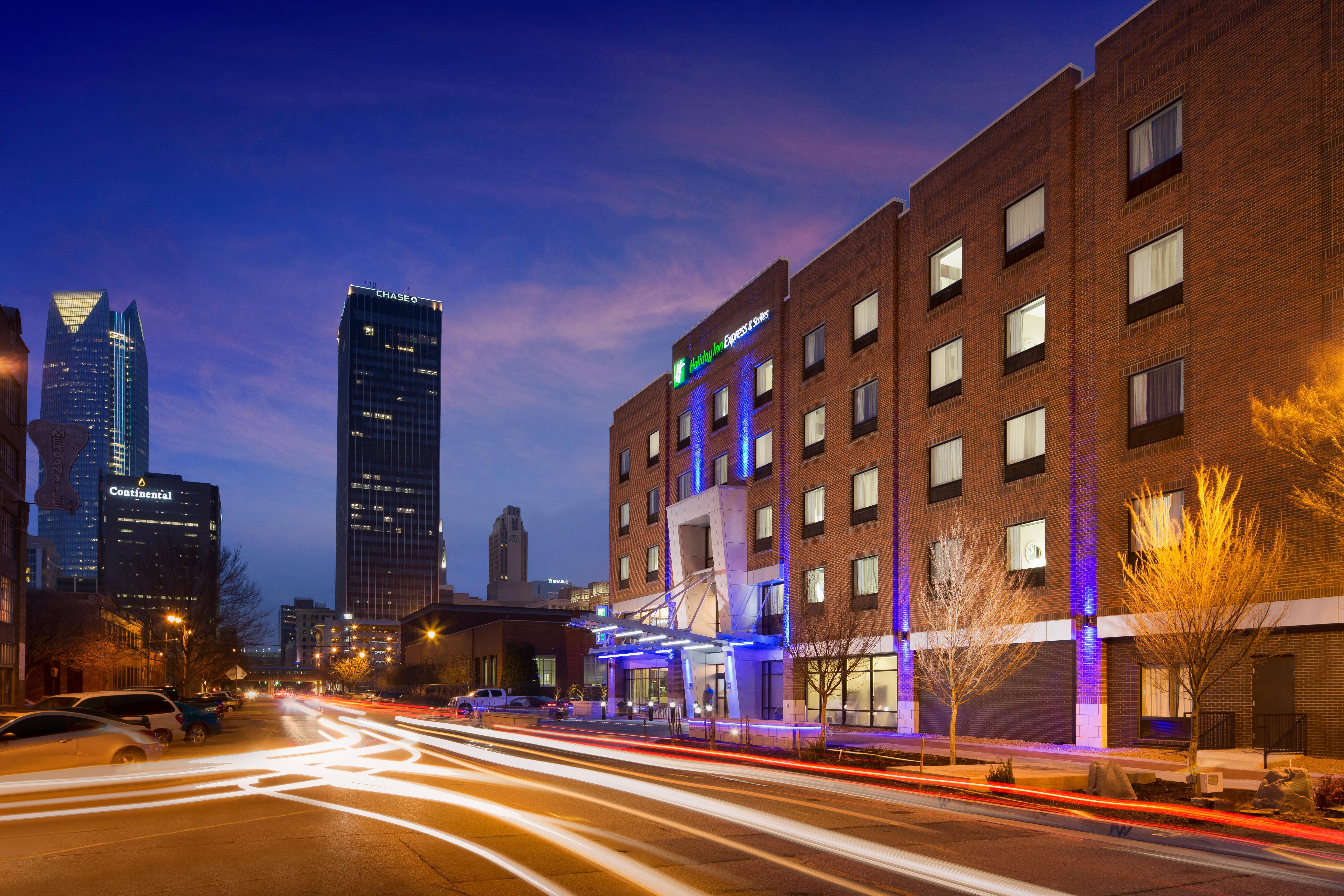 Holiday Inn Express & Suites Oklahoma City Downtown - Bricktown By Ihg Buitenkant foto