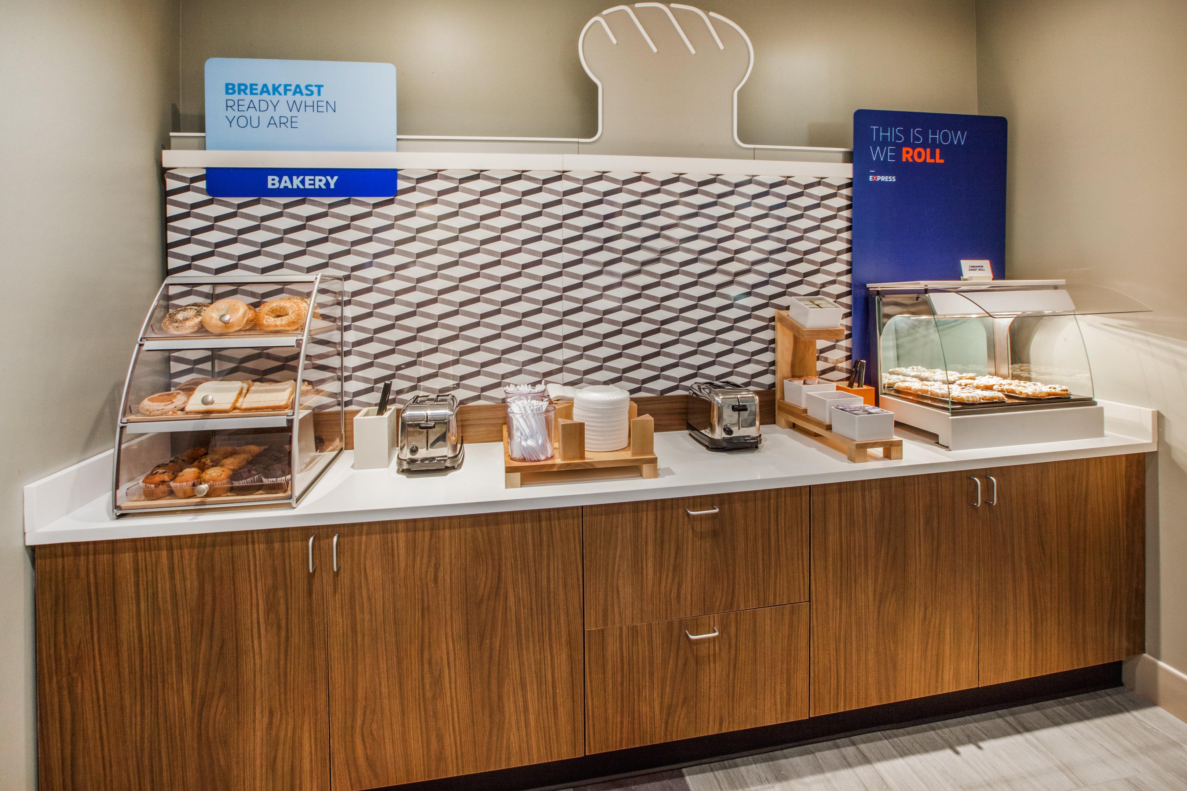 Holiday Inn Express & Suites Oklahoma City Downtown - Bricktown By Ihg Buitenkant foto