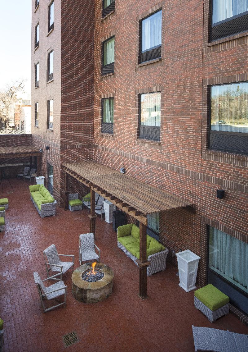 Holiday Inn Express & Suites Oklahoma City Downtown - Bricktown By Ihg Buitenkant foto